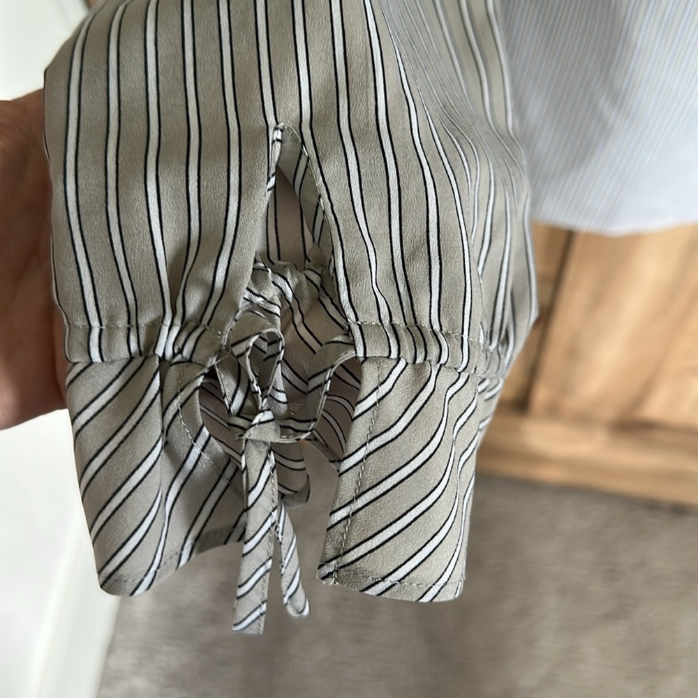 Banana Republic white, tan and black ruffle tie neck and sleeve blouse - Picture 5 of 12